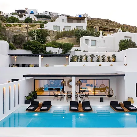 Villa Psarou Black *