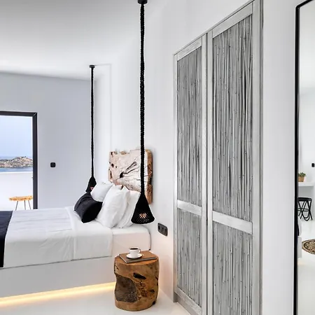 Villa Psarou Black