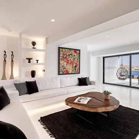 Psarou Black Platis Yialos