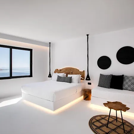 Psarou Black Villa *