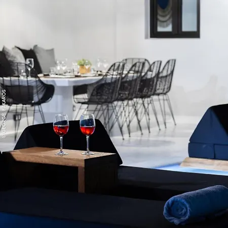 Psarou Black Platis Yialos