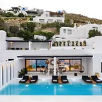 Villa Psarou Black *