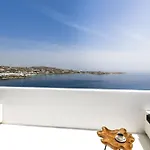 Psarou Black Villa *