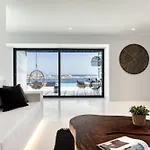 Psarou Black Villa Platys Gialos (Mykonos)