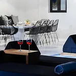 Psarou Black Platys Gialos (Mykonos)