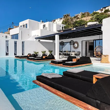 Psarou Black Mykonos Town