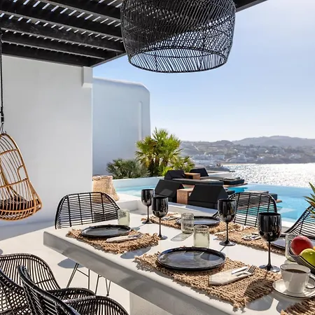 Psarou Black * Mykonos Town