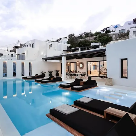 Psarou Black Mykonos Town