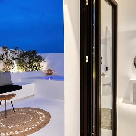 Villa Psarou Black