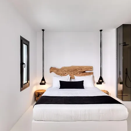 Psarou Black Mykonos Town