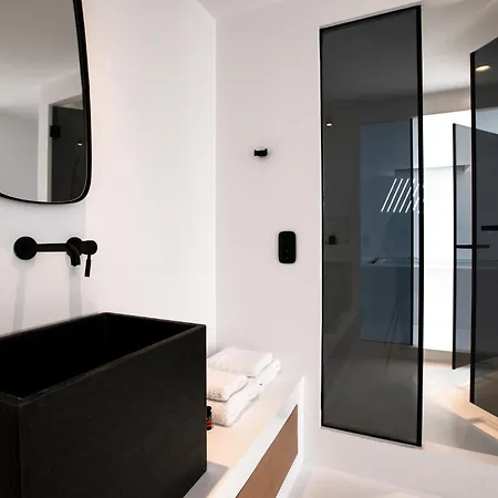 Villa Psarou Black