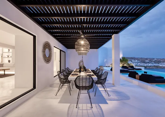 Villa Psarou Black *