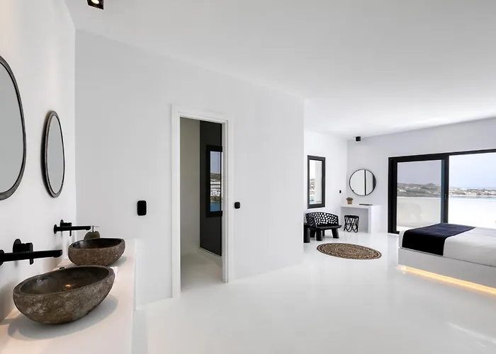 Psarou Black Platys Gialos (Mykonos)