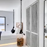 Villa Psarou Black