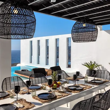 Psarou Black * Mykonos Town