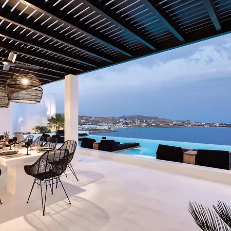 Psarou Black * Mykonos Town