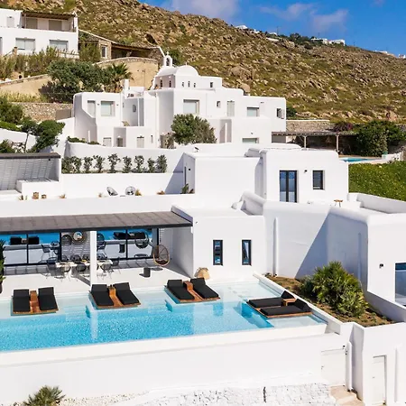 Villa Psarou Black *