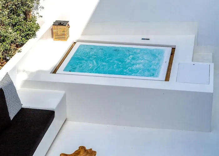 Willa Psarou Black Platys Gialos (Mykonos)