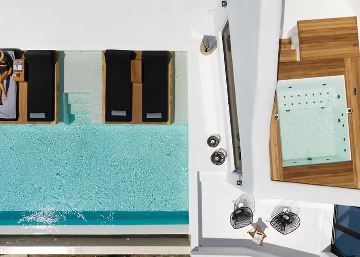 Psarou Black Willa *